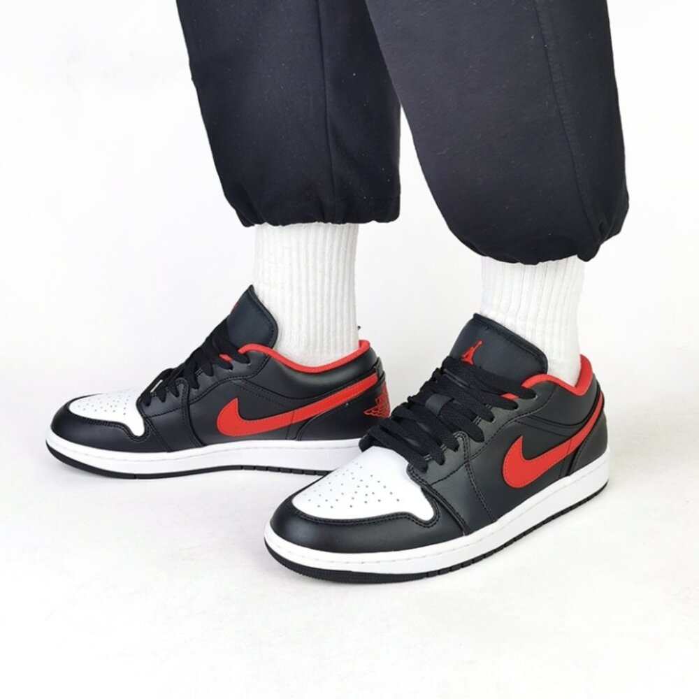 Nike Mens Air Jordan 1 Low White Toe Sneakers Shoes 553558 Bred Size 11 NEW
